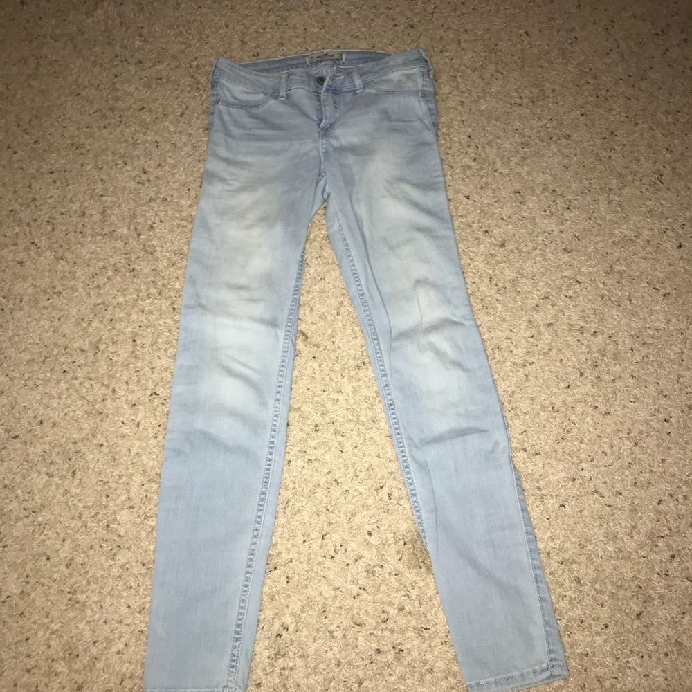 Hollister lightwash skinny jeans